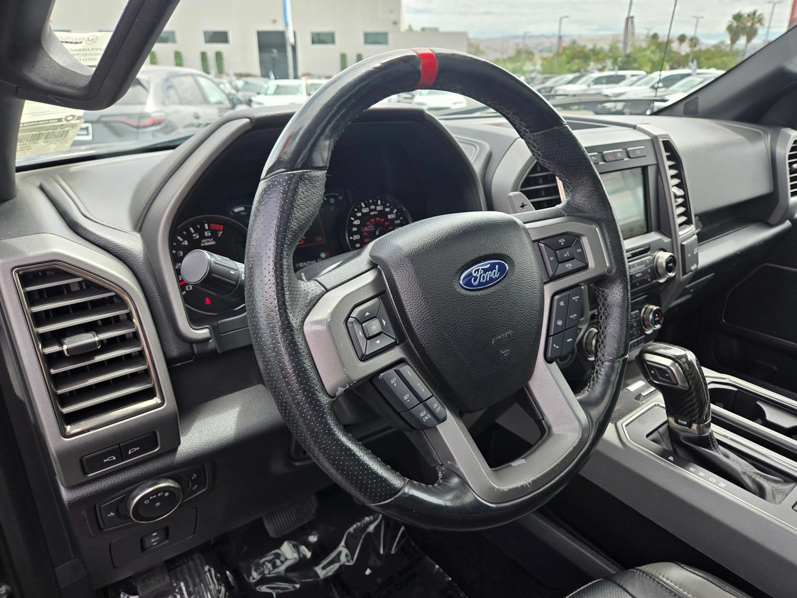 Used 2017 Ford F150 Raptor w/ Equipment Group 802A Luxury AWD/4WD image 13