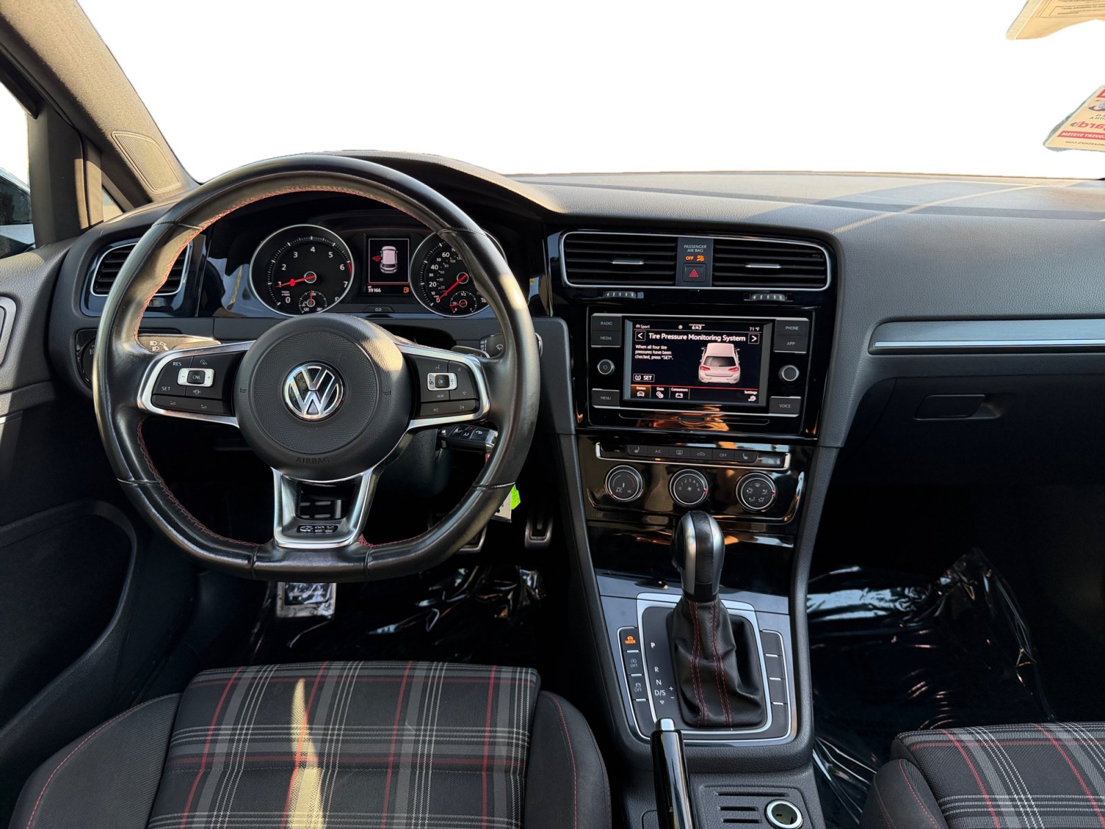 Used 2021 Volkswagen GTI S FWD image 10