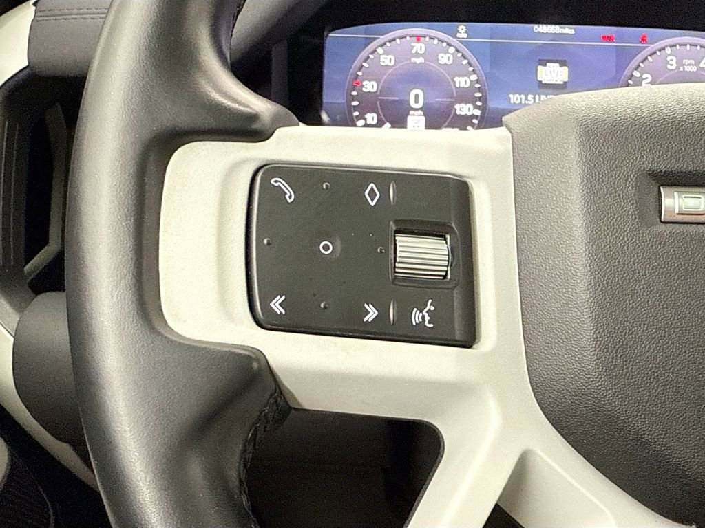 Used 2022 Land Rover Defender 110 SE image 11