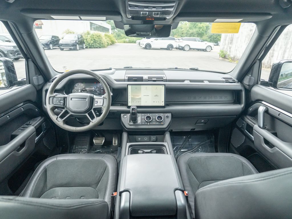 Certified 2023 Land Rover Defender 110 V8 AWD/4WD image 18
