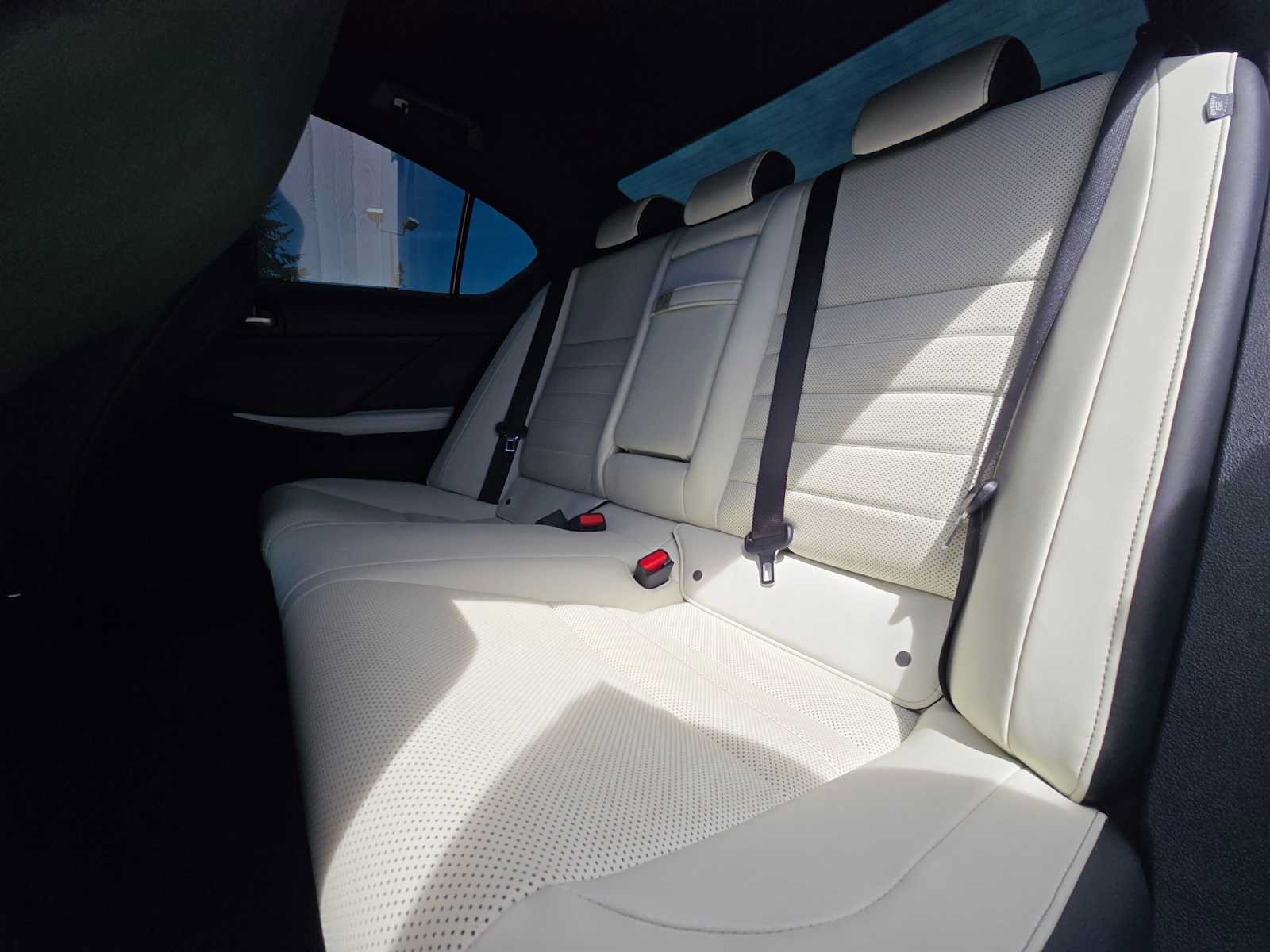 Used 2023 Lexus IS 500 RWD image 16