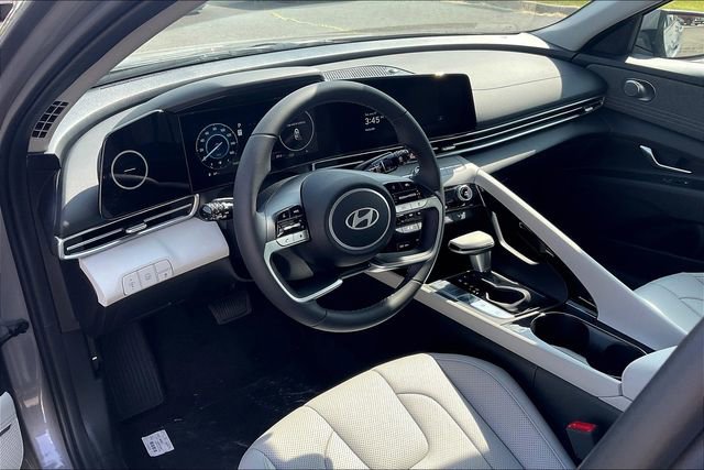 New 2025 Hyundai Elantra Limited image 6