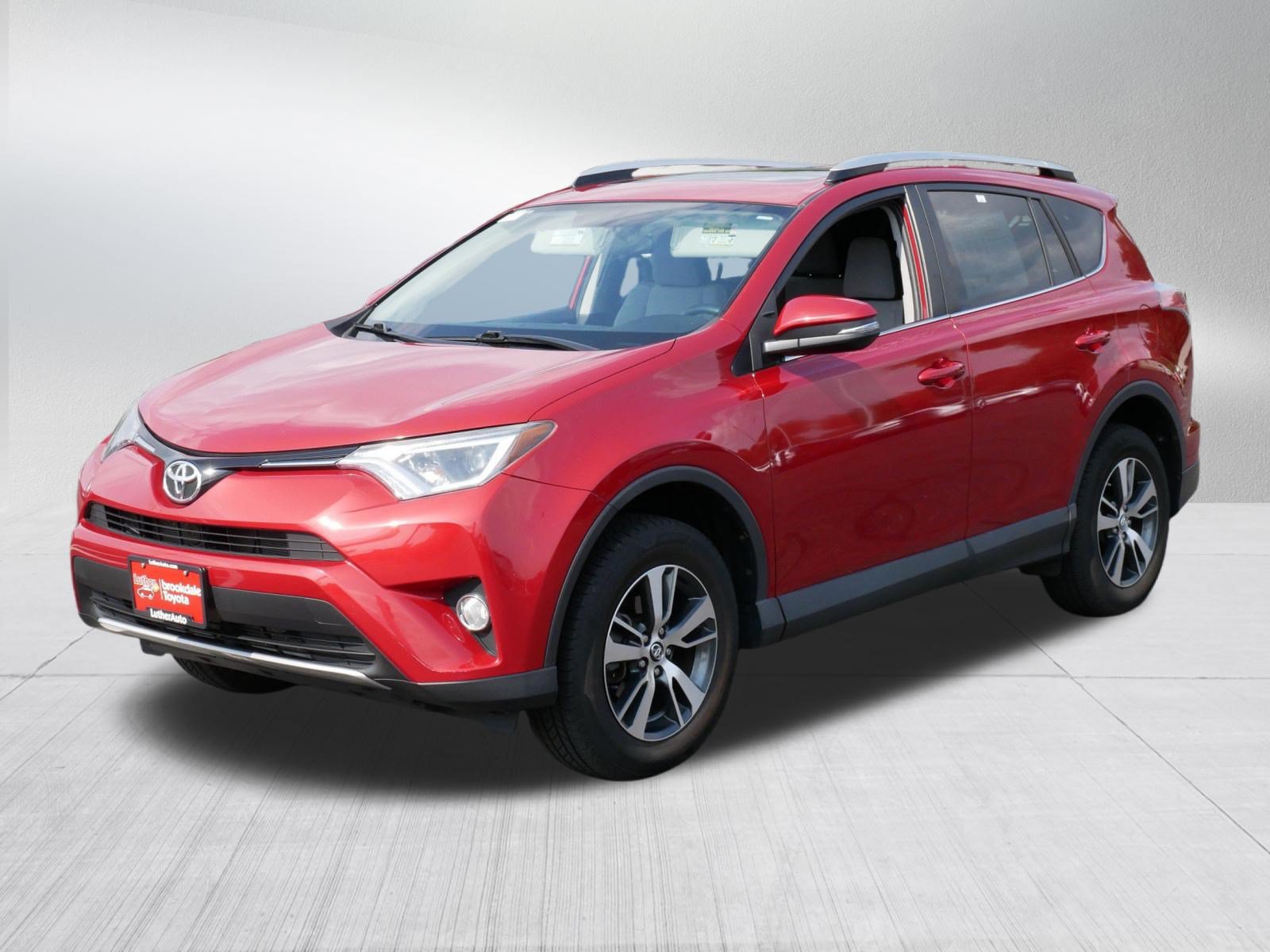 Used 2016 Toyota RAV4 XLE AWD/4WD image 3