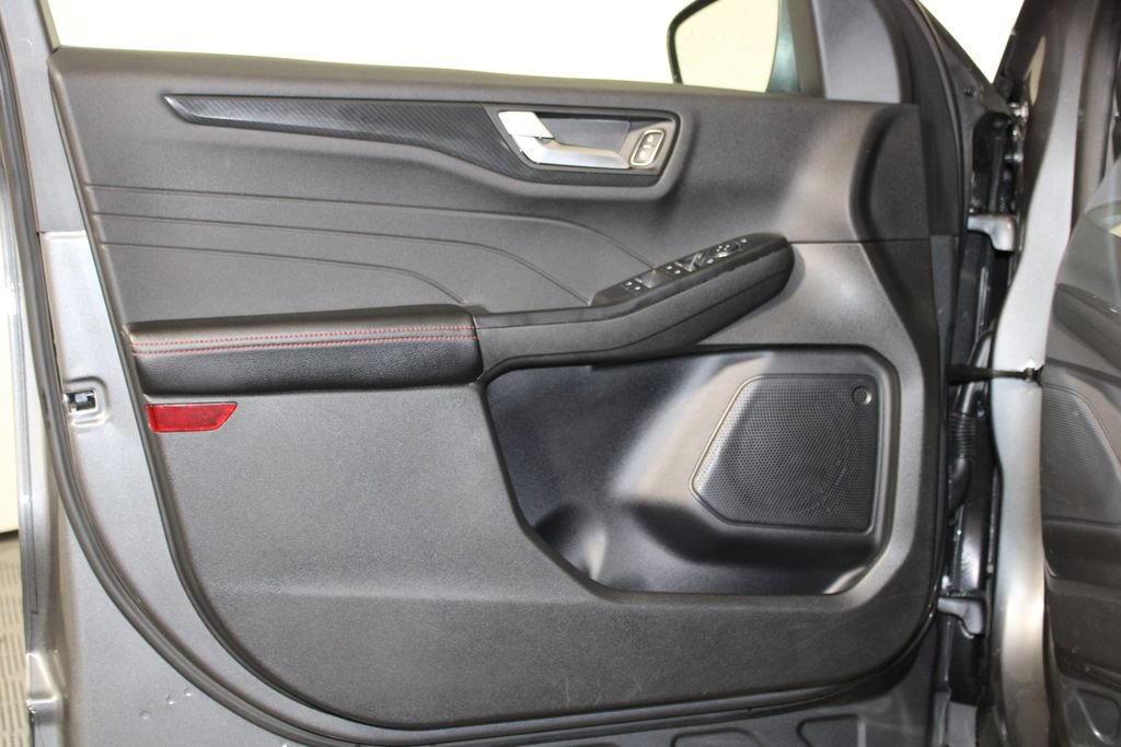 Certified 2025 Ford Escape ST-Line image 19