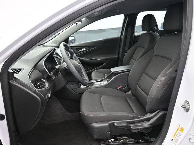 Used 2025 Chevrolet Malibu LS image 38