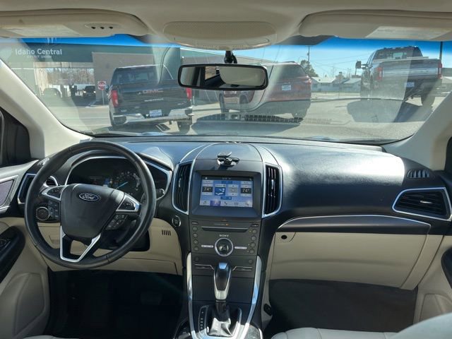 Used 2016 Ford Edge Titanium image 35