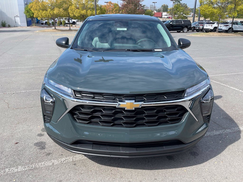 New 2026 Chevrolet Trax LS FWD image 2