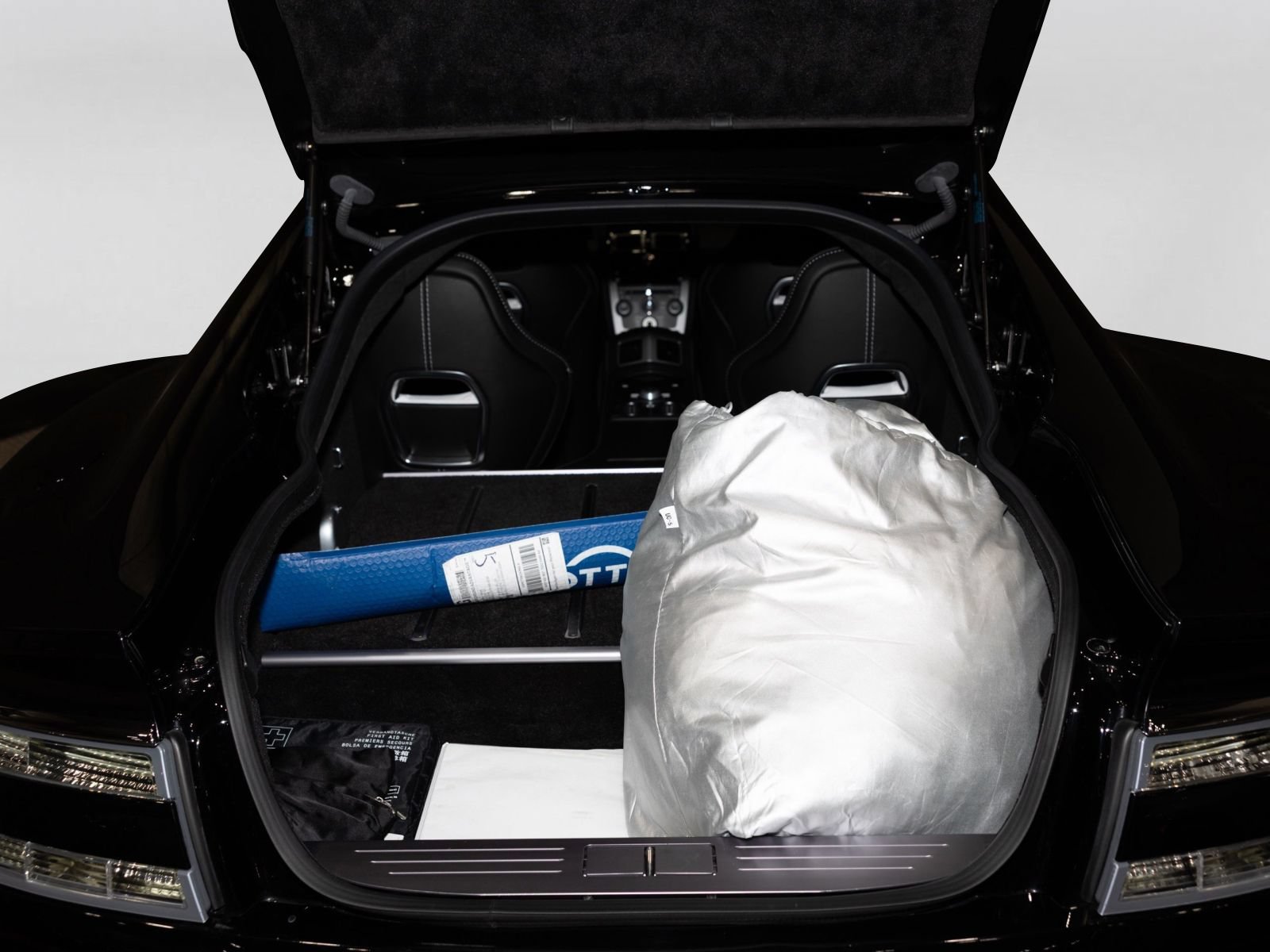 Used 2011 Aston Martin Rapide RWD image 10