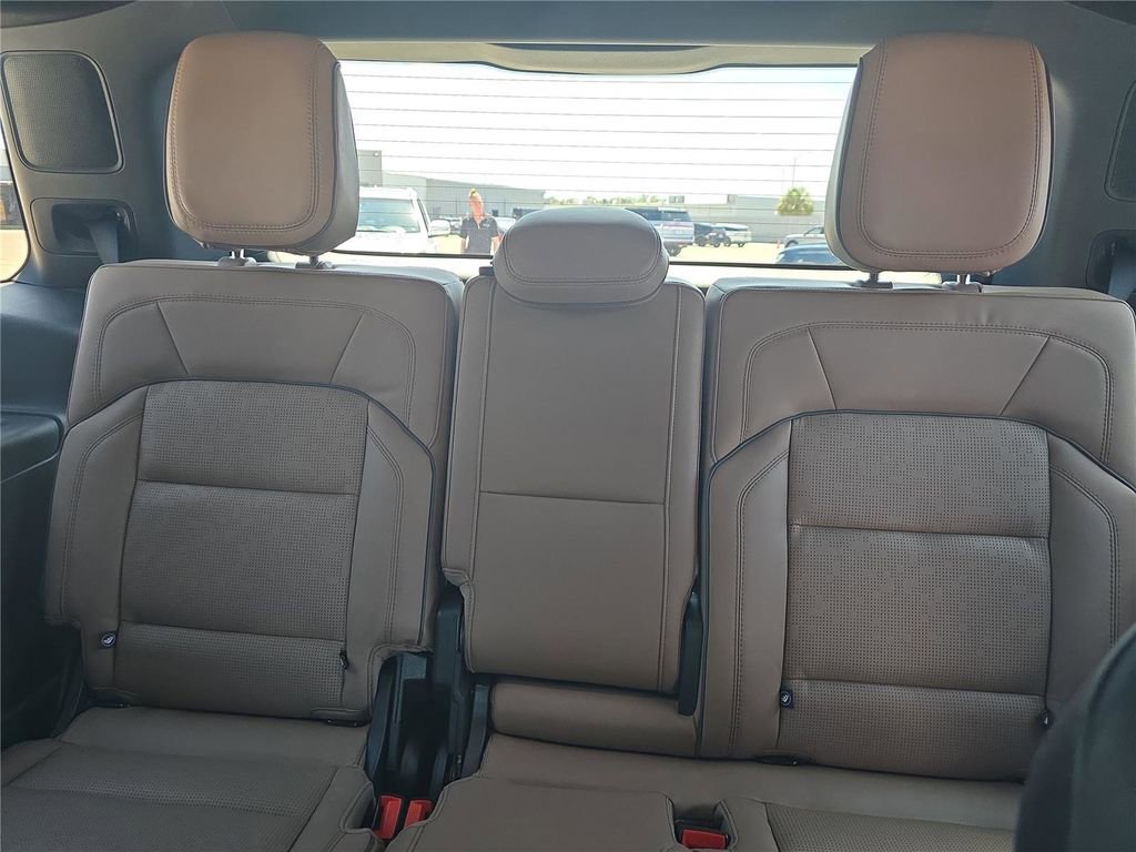 New 2026 Lincoln Navigator Black Label AWD/4WD image 10