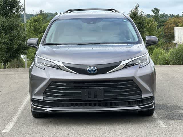Used 2022 Toyota Sienna LE AWD/4WD image 18