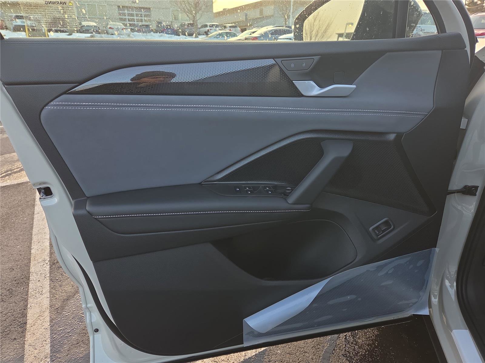 New 2026 Volkswagen Tiguan SE R-Line image 12