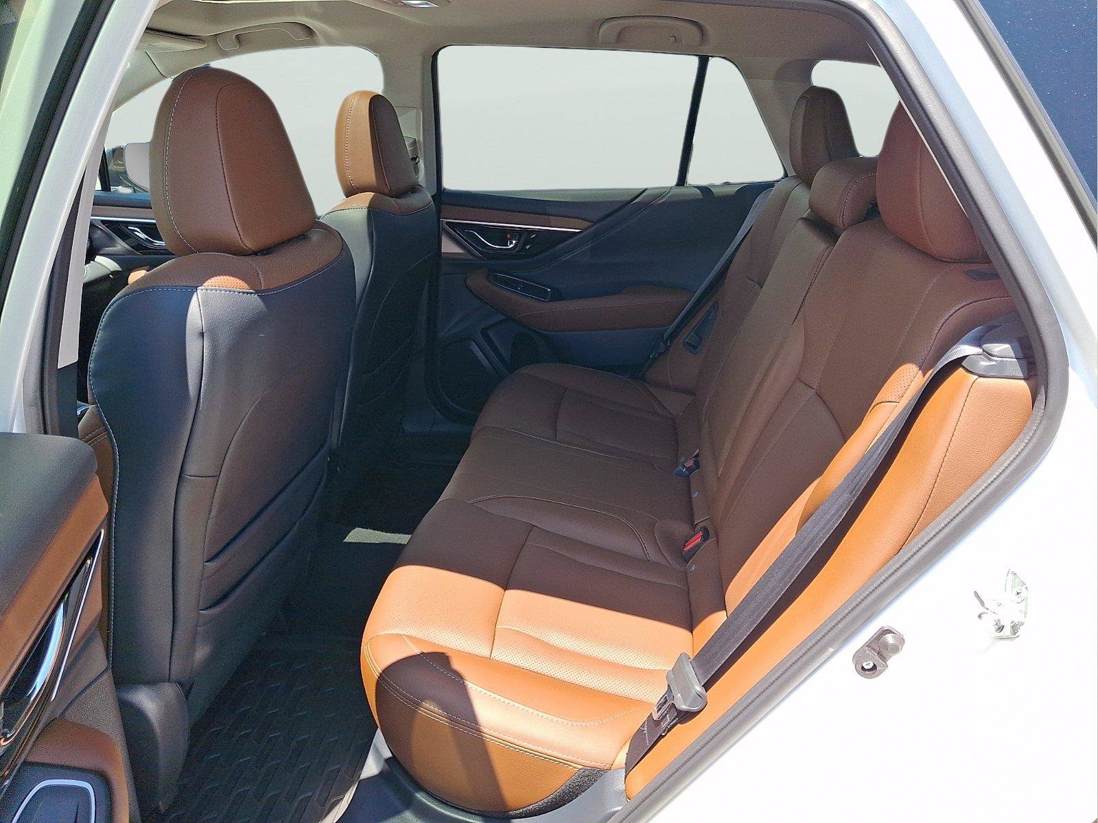 Used 2023 Subaru Outback Touring AWD/4WD image 8
