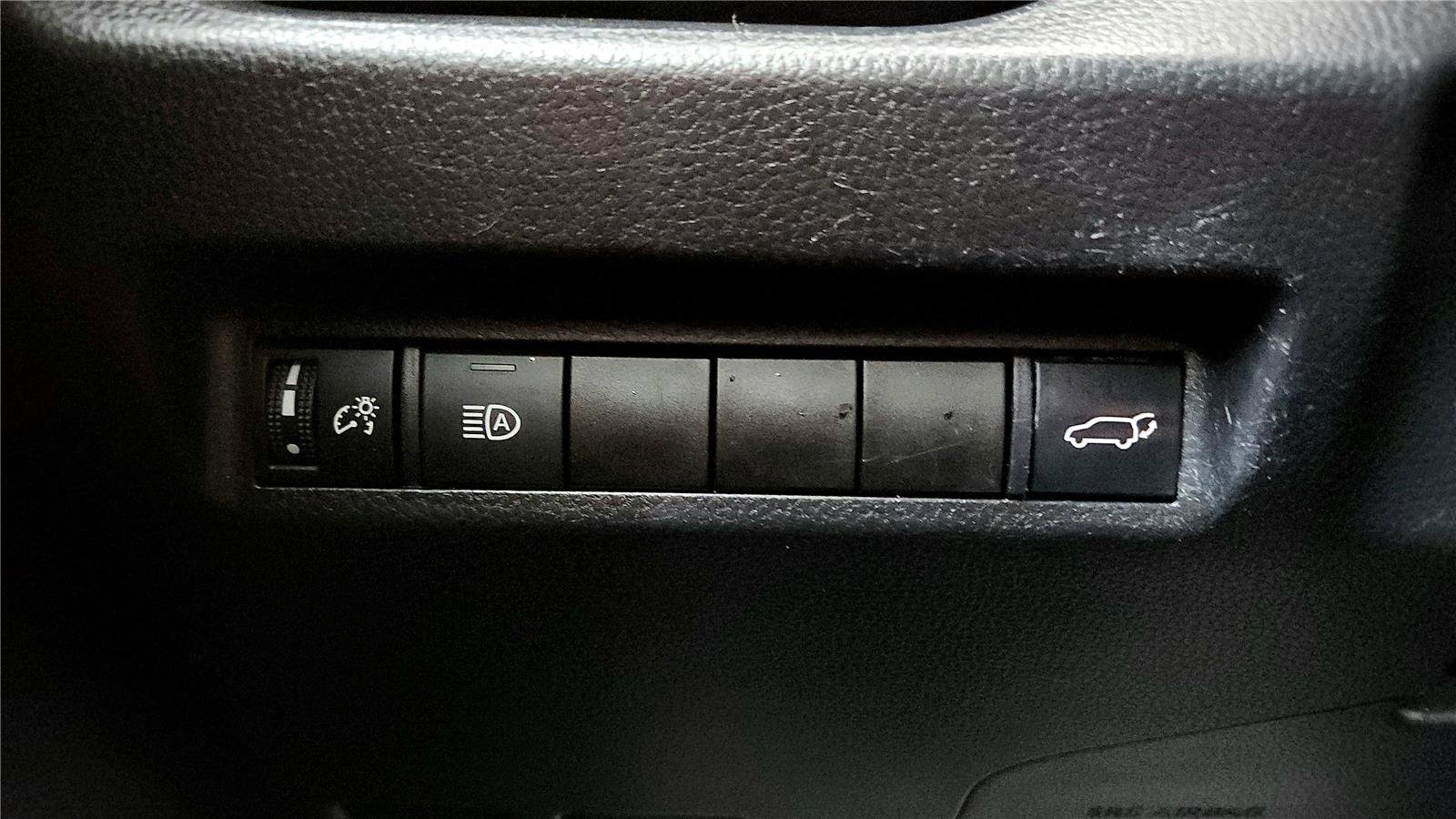 Certified 2021 Toyota RAV4 XLE w/ Convenience Package image 33