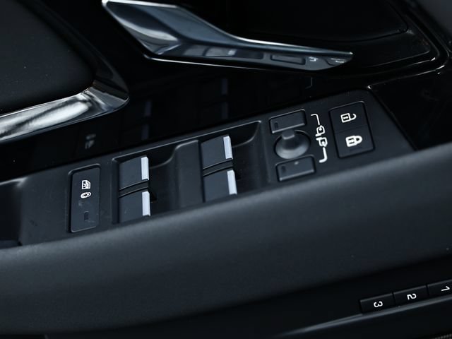 New 2026 Land Rover Range Rover Evoque S AWD/4WD image 18