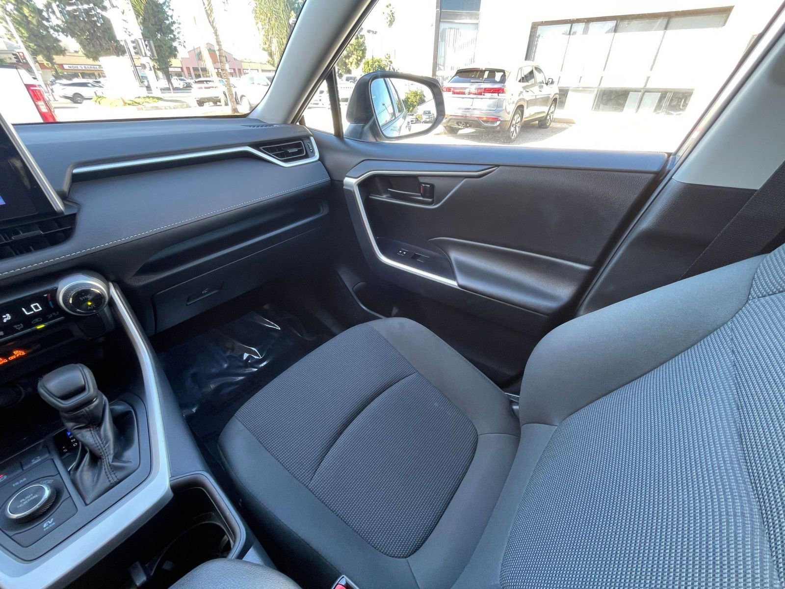 Used 2025 Toyota RAV4 LE image 35