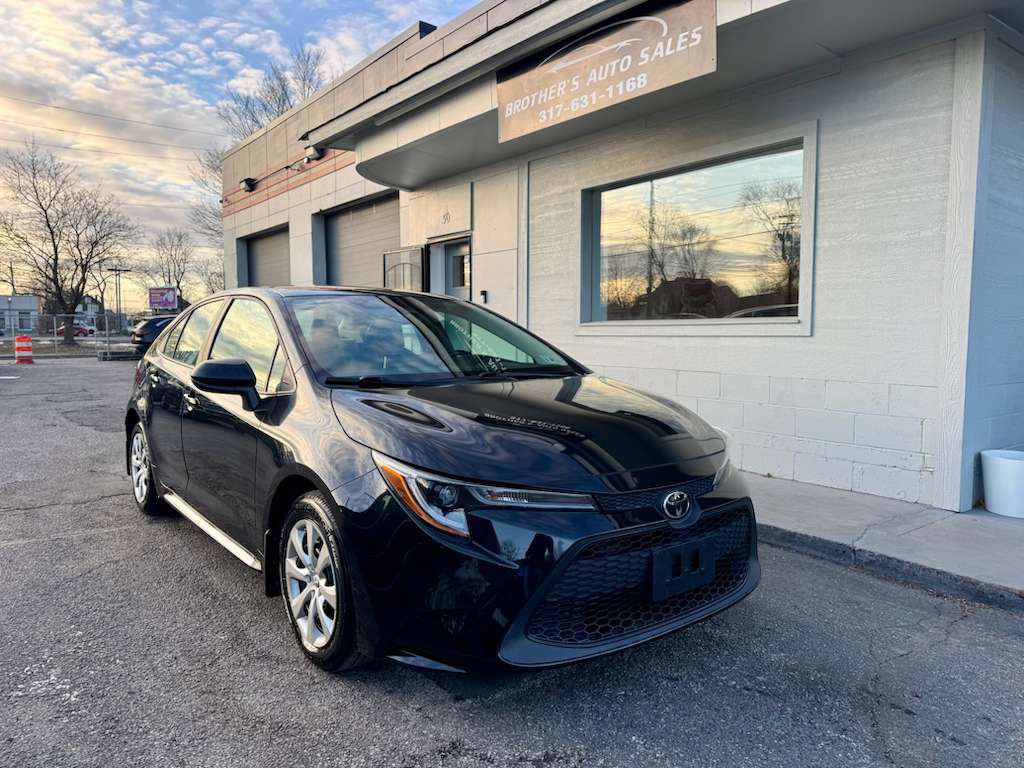 Used 2021 Toyota Corolla LE w/ Carpet Mat Package (TMS) image 5