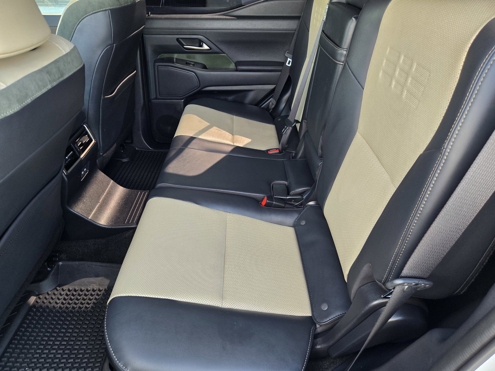 Certified 2025 Lexus GX 550 AWD/4WD image 13