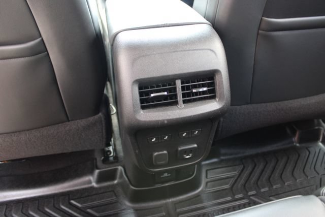 Used 2018 Chevrolet Equinox Premier AWD/4WD image 40