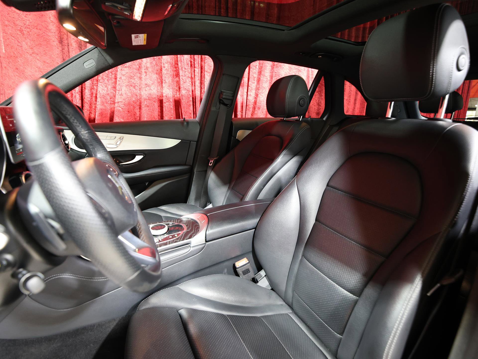 Used 2019 Mercedes-Benz GLC 300 4MATIC w/ Premium Package image 13