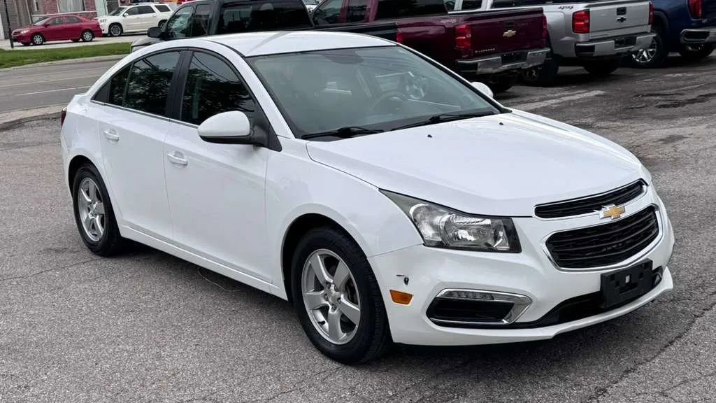 Used 2016 Chevrolet Cruze LT FWD image 7