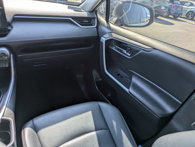 Used 2021 Toyota RAV4 XLE Premium AWD/4WD image 17
