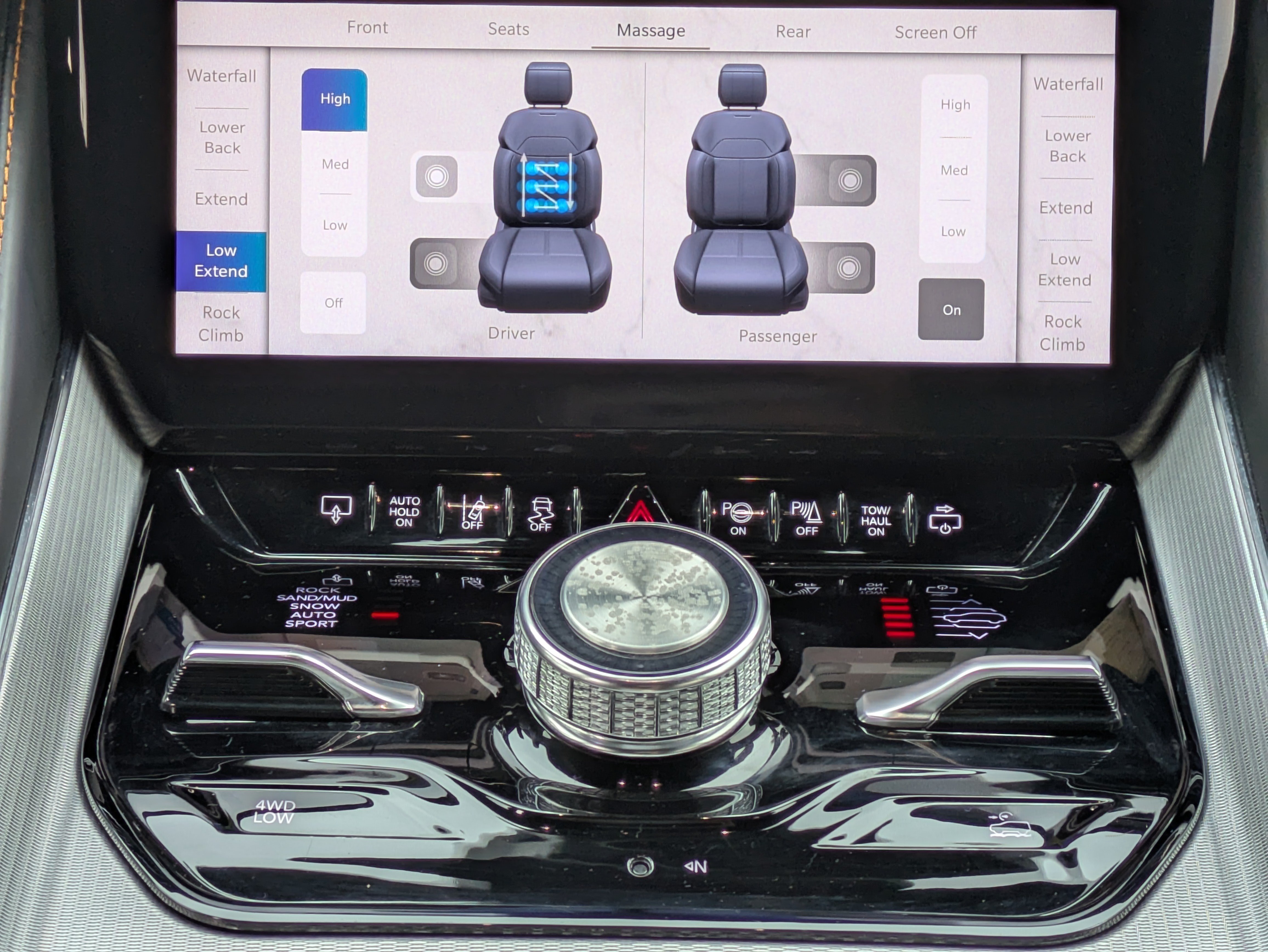 Used 2022 Jeep Grand Wagoneer Series III AWD/4WD image 18