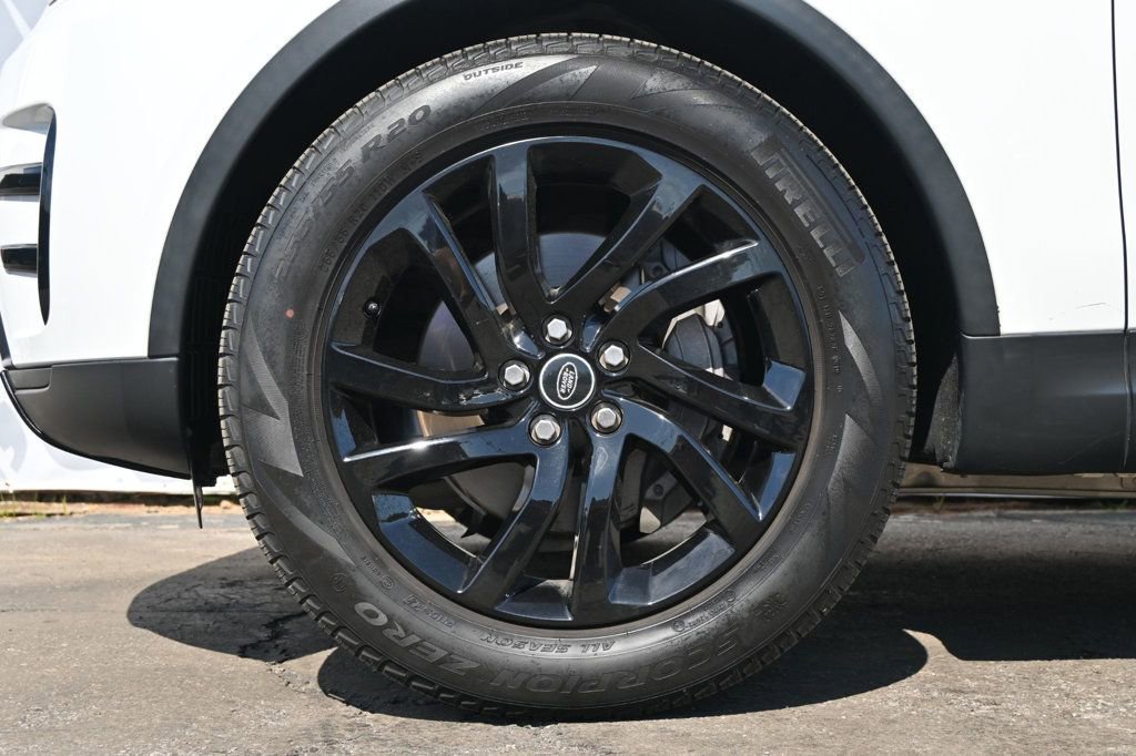 Used 2018 Land Rover Discovery SE image 7