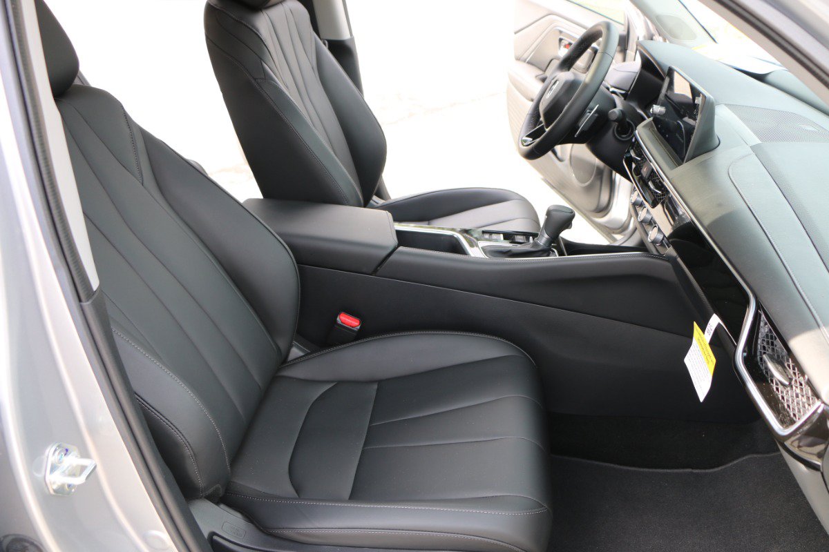 Used 2025 Acura ADX FWD image 28