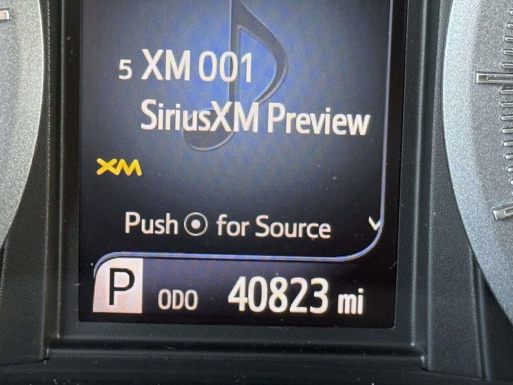 Used 2016 Toyota Sienna XLE w/ XLE Navigation Package image 30