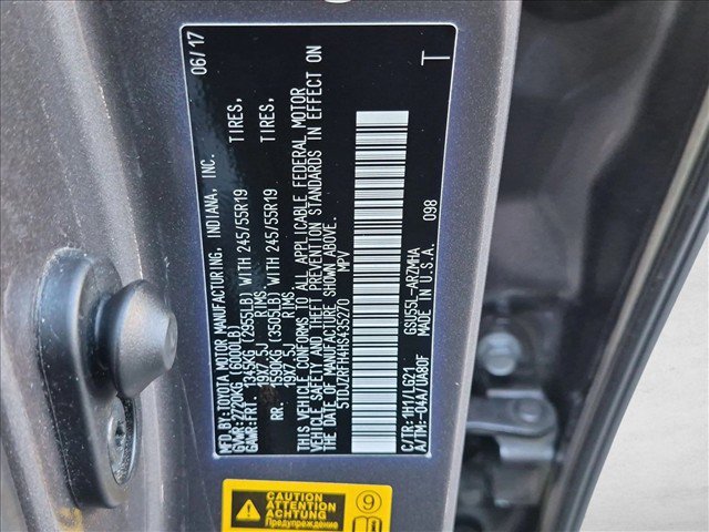 Used 2017 Toyota Highlander SE AWD/4WD image 25