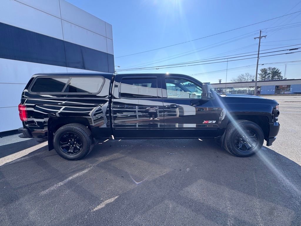 Used 2017 Chevrolet Silverado 1500 LTZ Z71 w/ Midnight Edition image 5