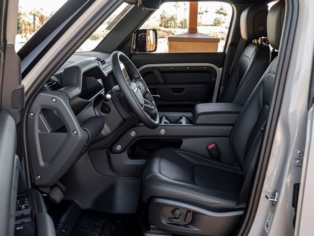 New 2026 Land Rover Defender 110 X-Dynamic SE AWD/4WD image 14