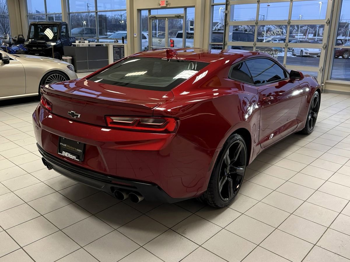 Used 2016 Chevrolet Camaro LT RWD image 11