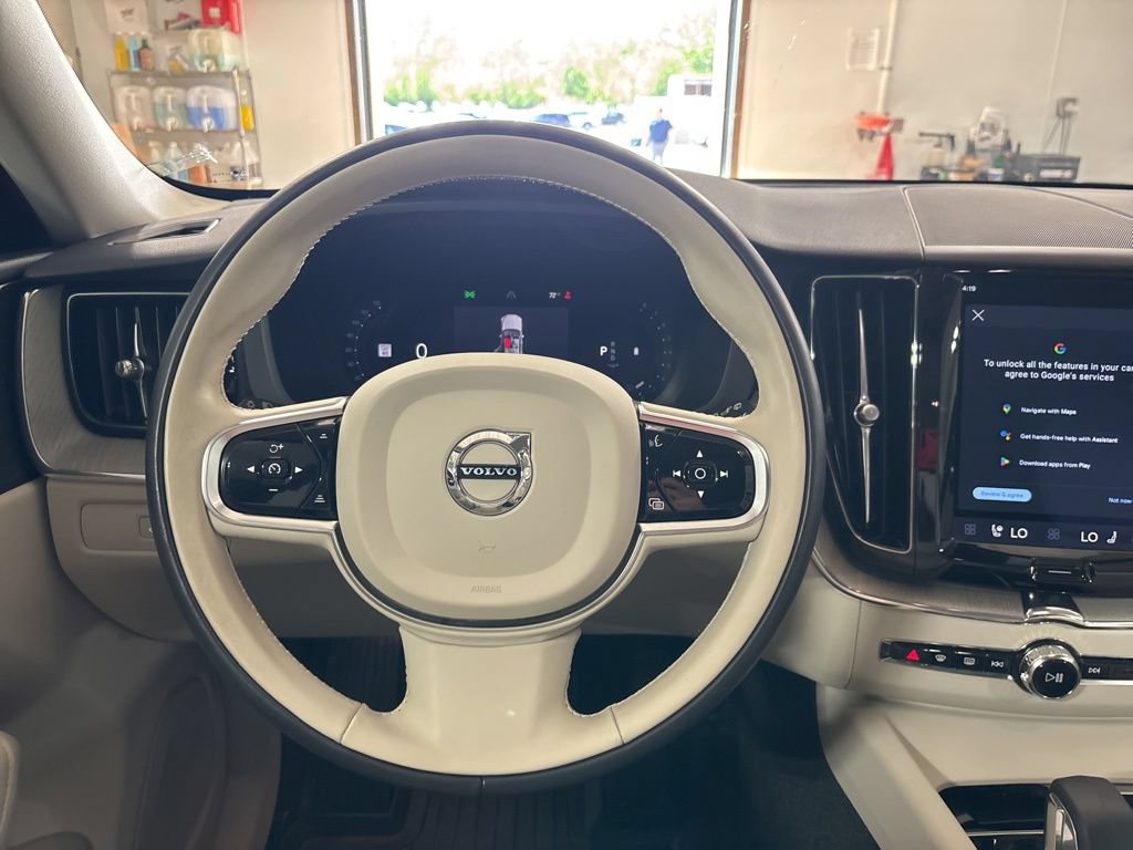 Used 2023 Volvo XC60 B5 Plus w/ Climate Package AWD/4WD image 15