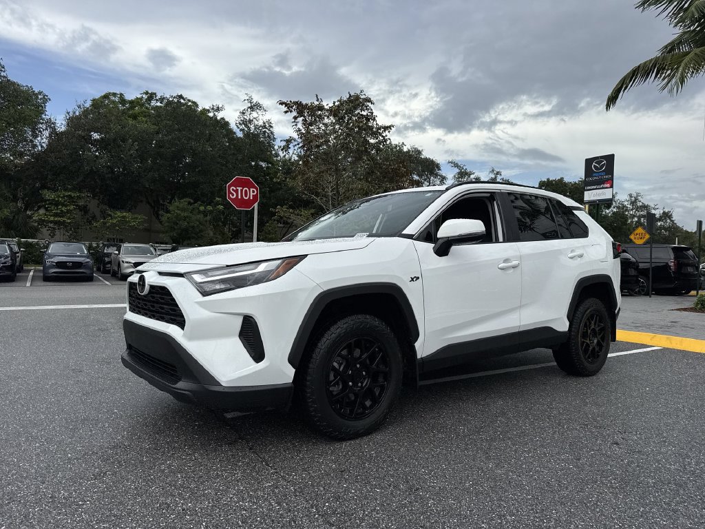 Used 2024 Toyota RAV4 XLE FWD image 28