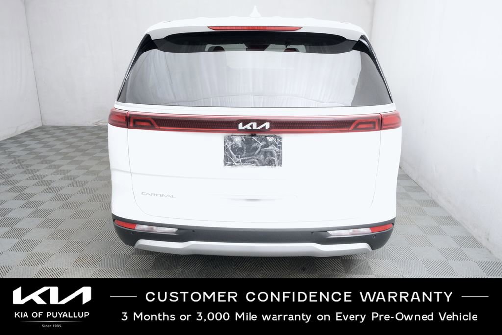 Used 2024 Kia Carnival LX FWD image 6