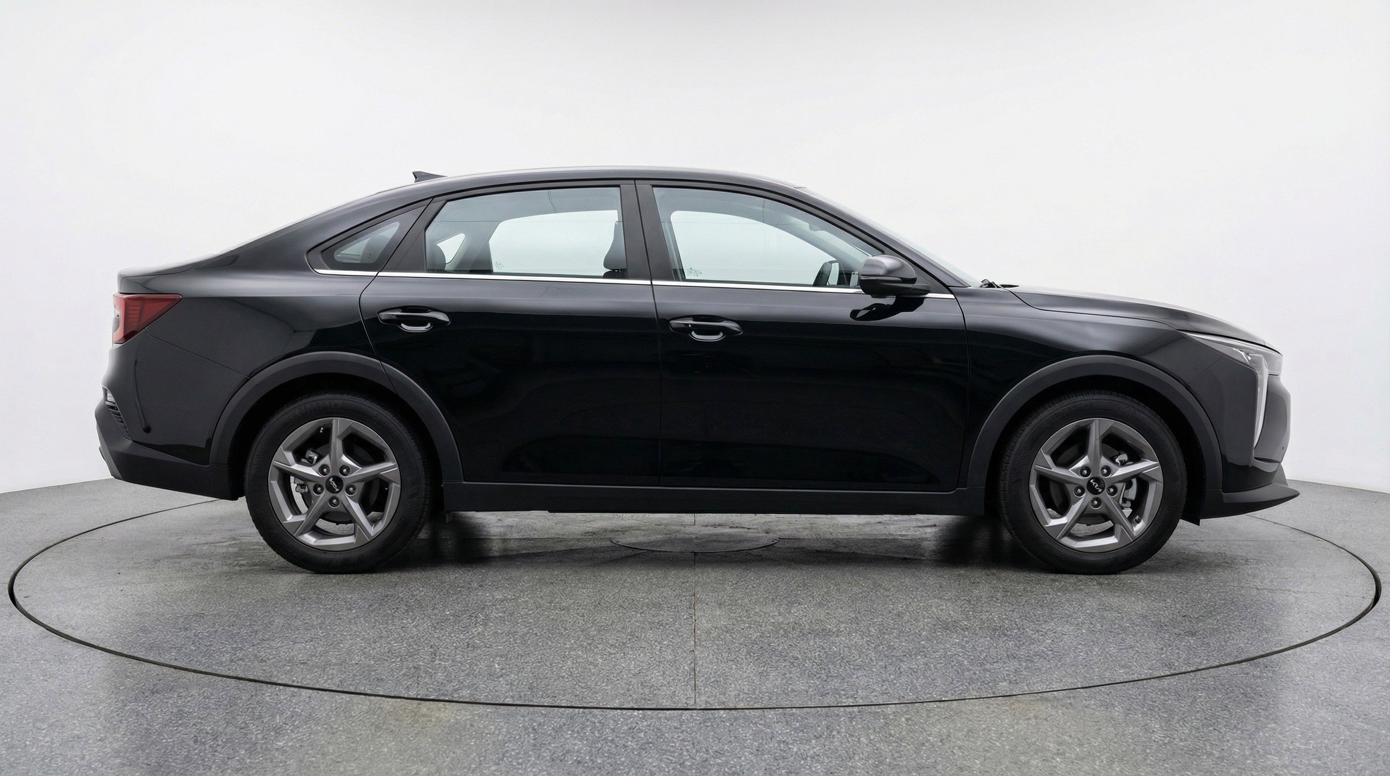 Used 2025 Kia K4 FWD image 11