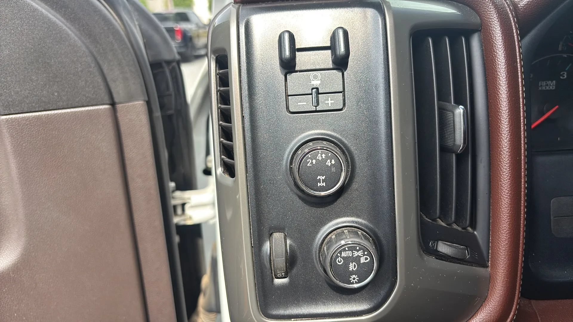 Used 2015 Chevrolet Silverado 3500 High Country w/ Duramax Plus Package AWD/4WD image 19