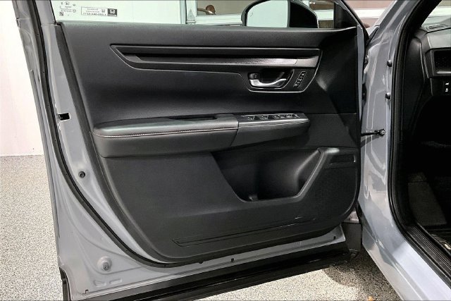 Used 2025 Honda CR-V Sport-L image 25