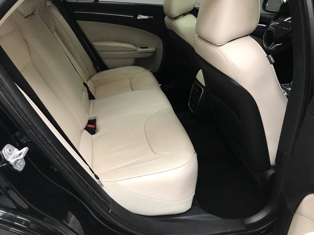 Used 2016 Chrysler 300 C w/ Safetytec Plus Group image 15