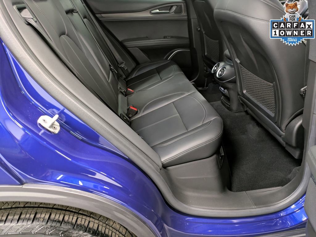 Used 2023 Alfa Romeo Stelvio Ti AWD/4WD image 27