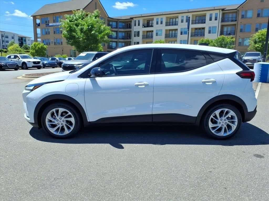 New 2027 Chevrolet Bolt LT FWD image 31