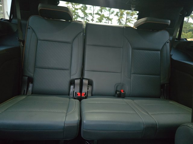 Used 2025 GMC Yukon AT4 image 12