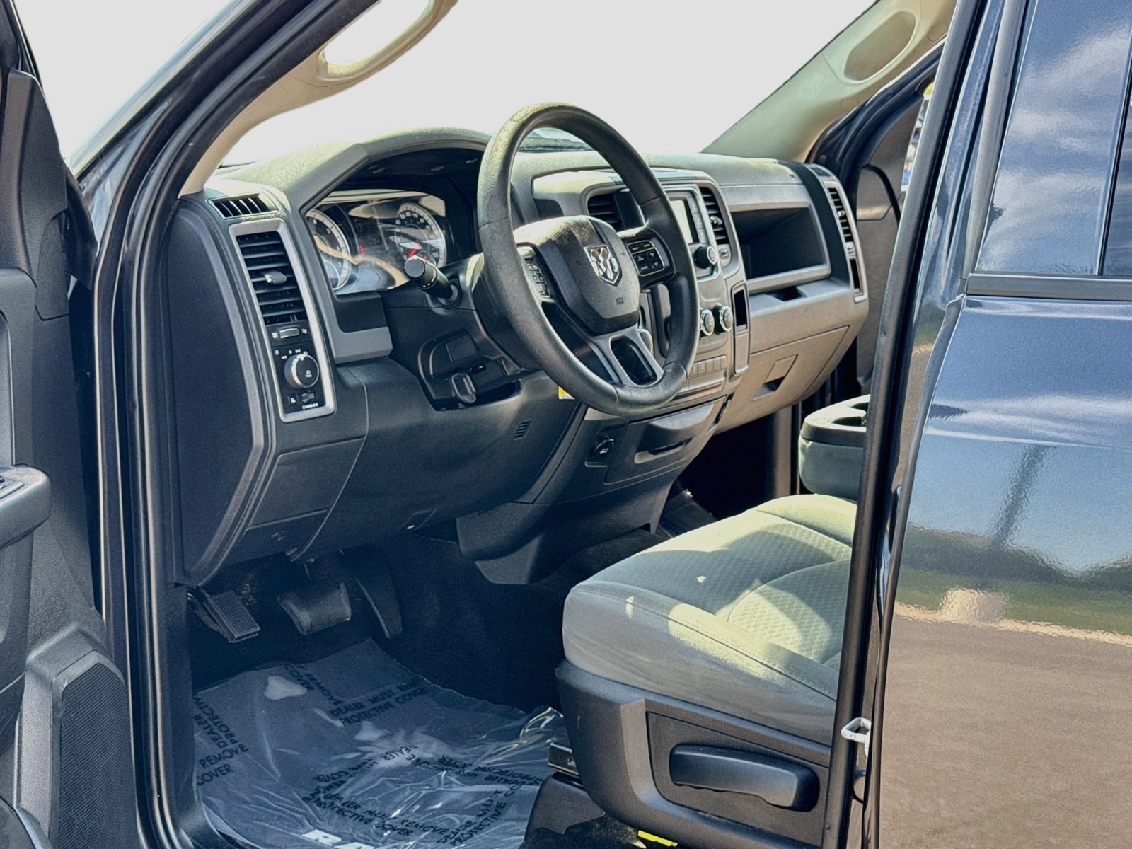 Used 2018 RAM 1500 Express w/ Express Value Package AWD/4WD image 11