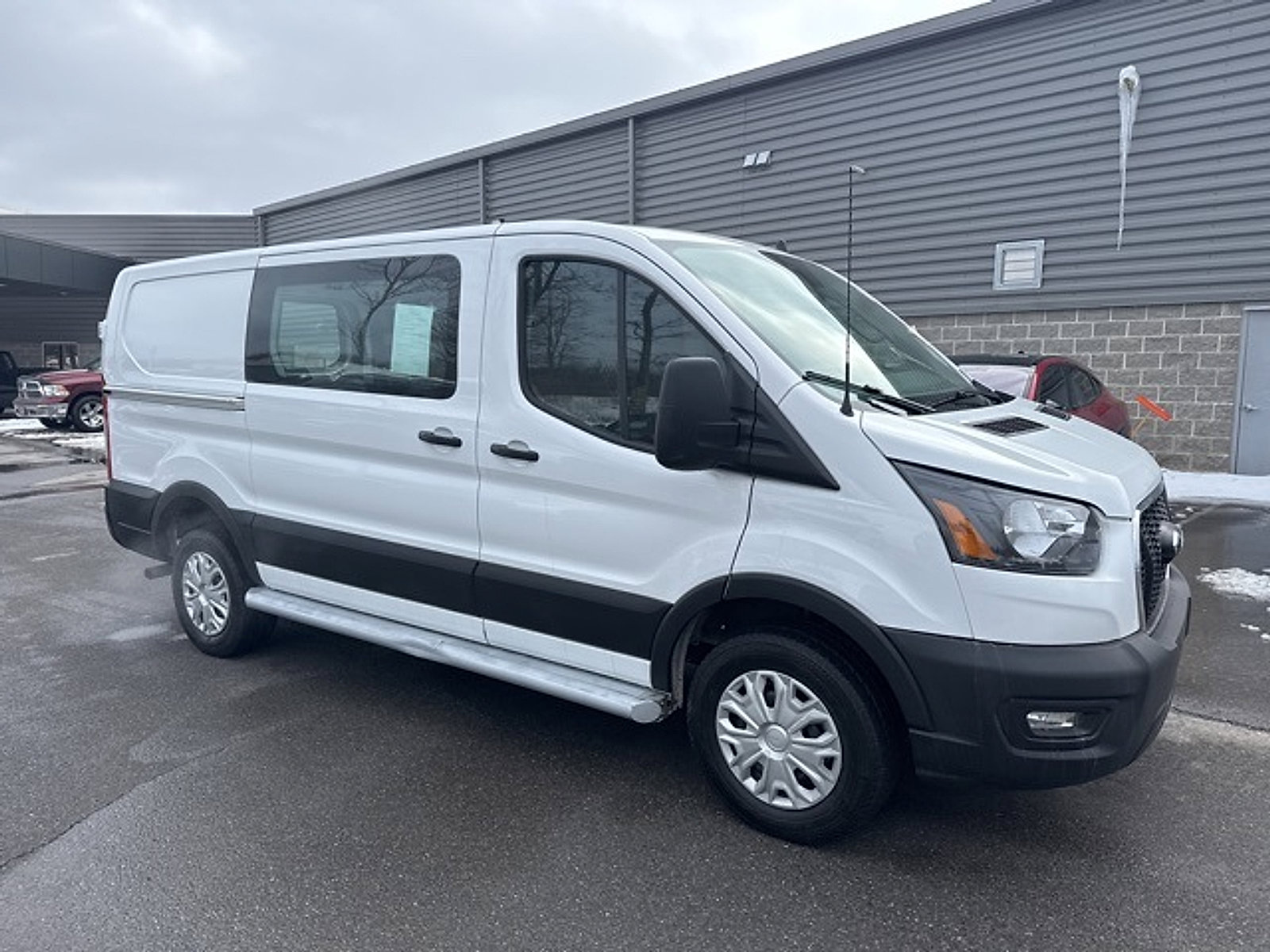 Used 2024 Ford Transit 250 Low Roof w/ Exterior Upgrade Package RWD image 6