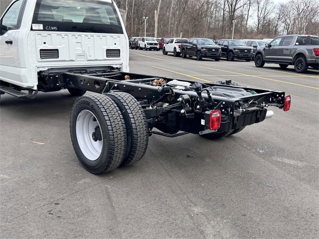 New 2025 Ford F550 4x4 Regular Cab Super Duty w/ XL Chrome Package image 8