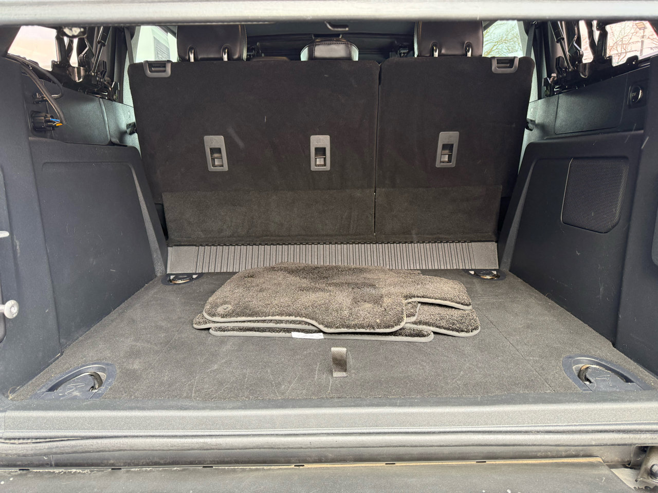 Used 2025 Ford Bronco Badlands image 13