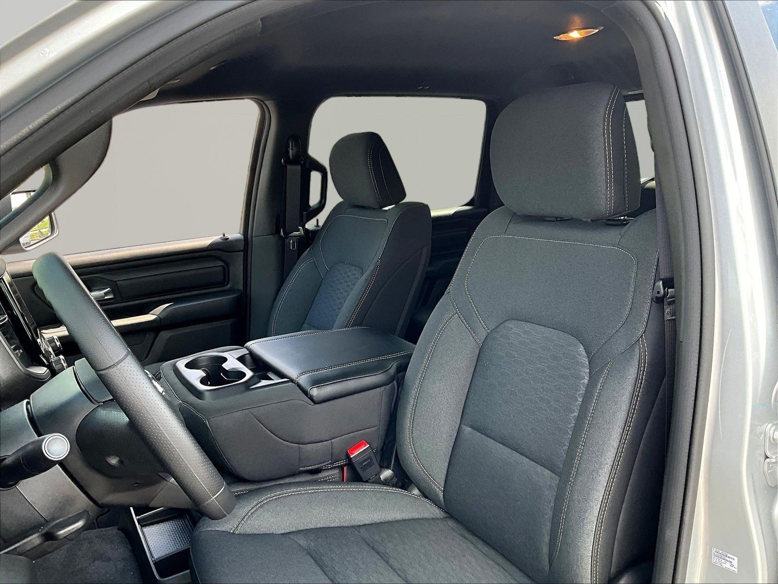 New 2026 RAM 1500 Express AWD/4WD image 17