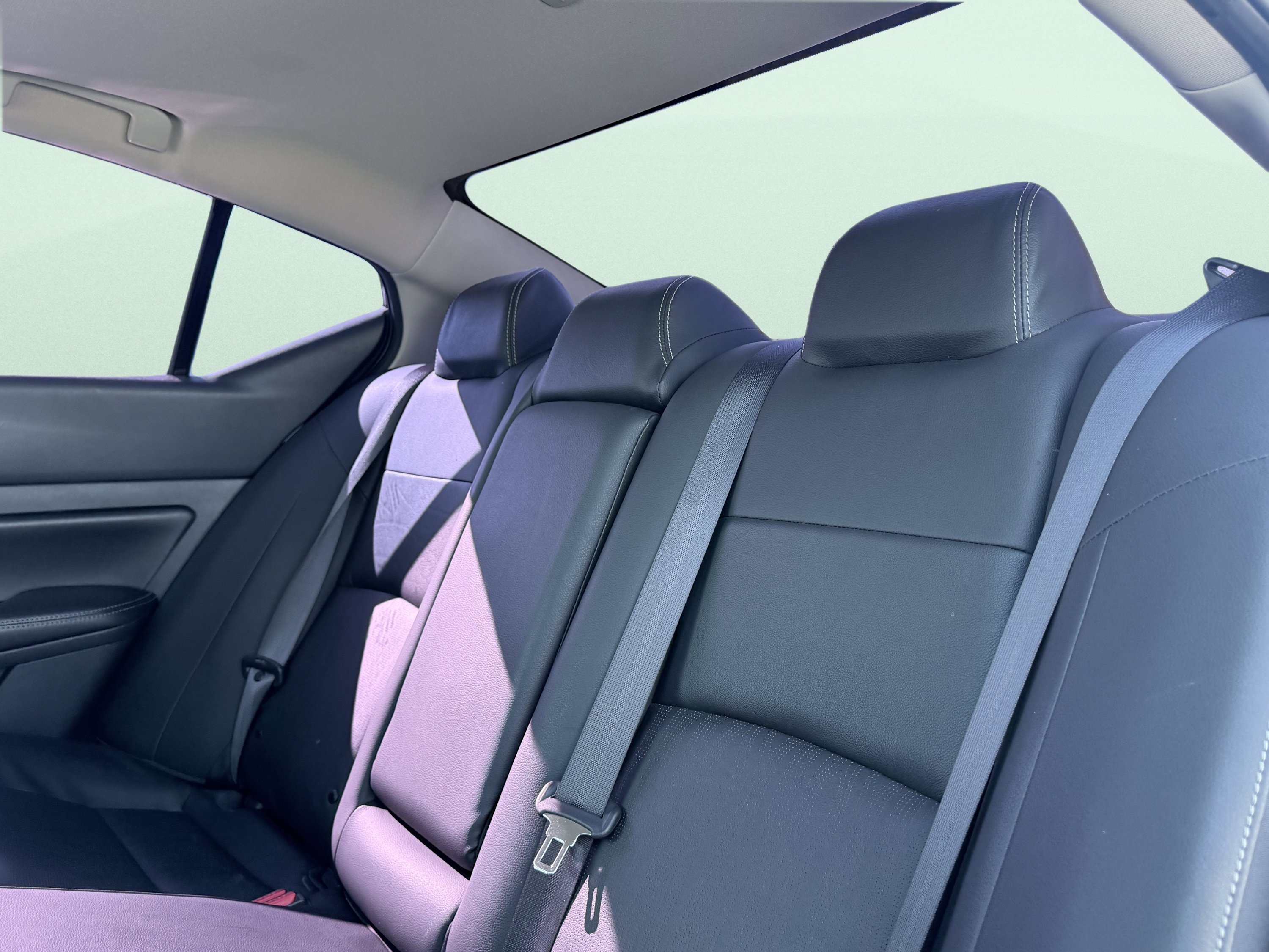 Used 2020 Nissan Altima 2.0 Platinum FWD image 30