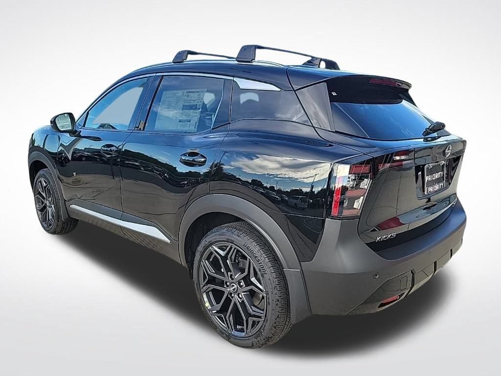 New 2026 Nissan Kicks SR w/ SR Premium Package AWD/4WD image 3